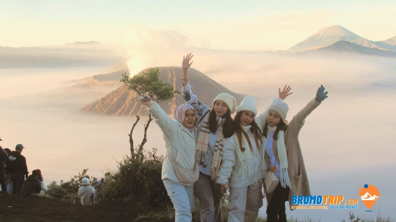 Bukit Cinta Bromo Sunrise