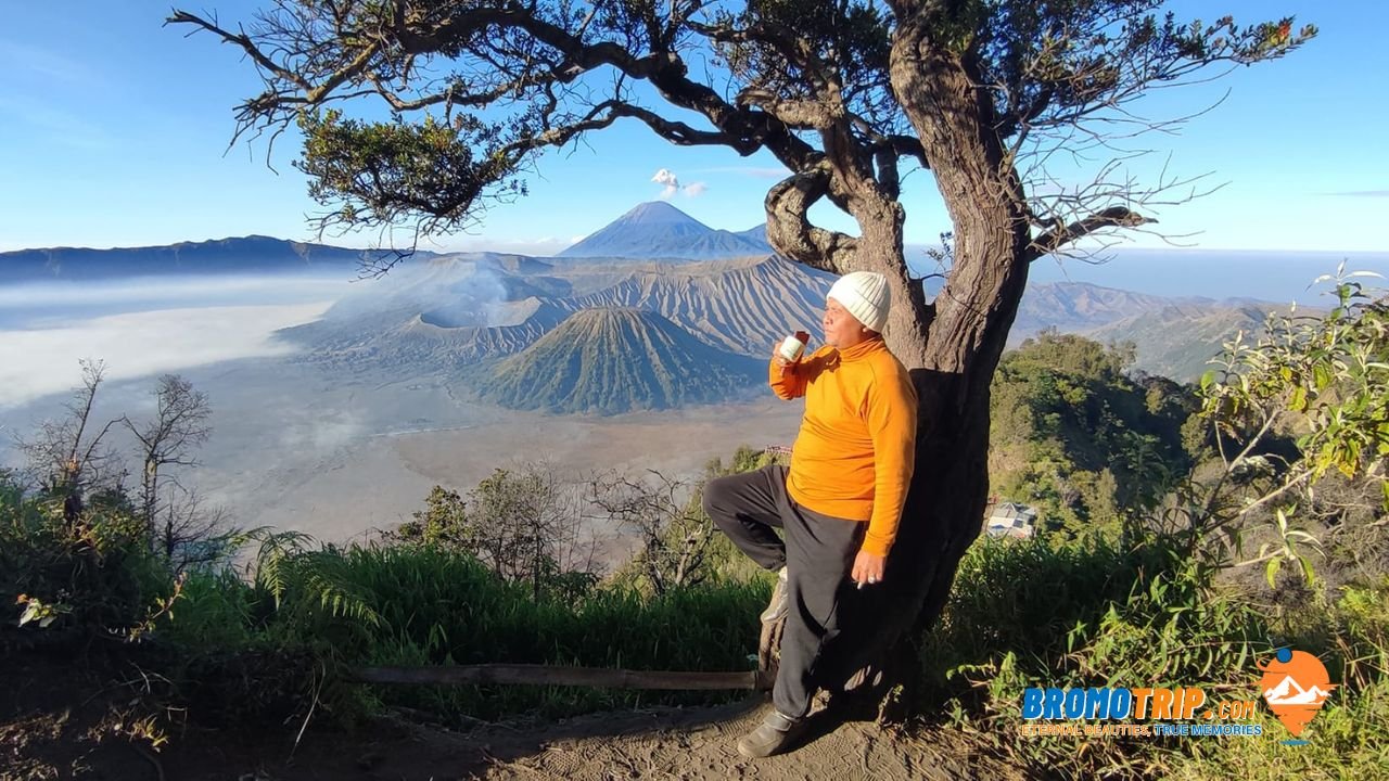 Sunrise Bukit Perahu Bromo