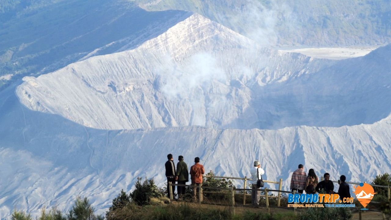 Sunrise Bromo kingkong hill