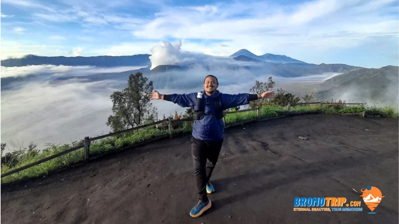 View Point Bromo Sunrise Love Hill